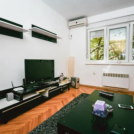 Square Vanilla Apartament