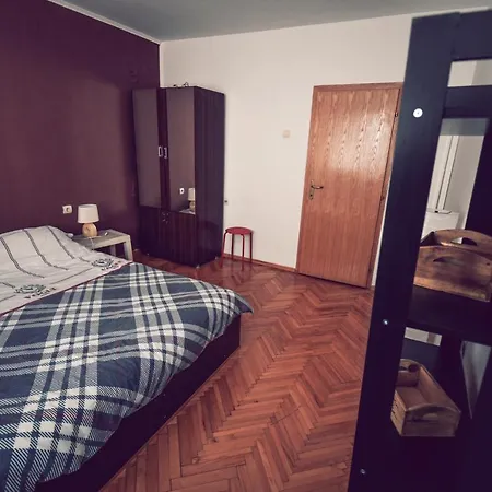 Square Vanilla Daire Üsküp