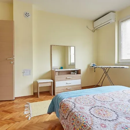 Square Vanilla Apartament