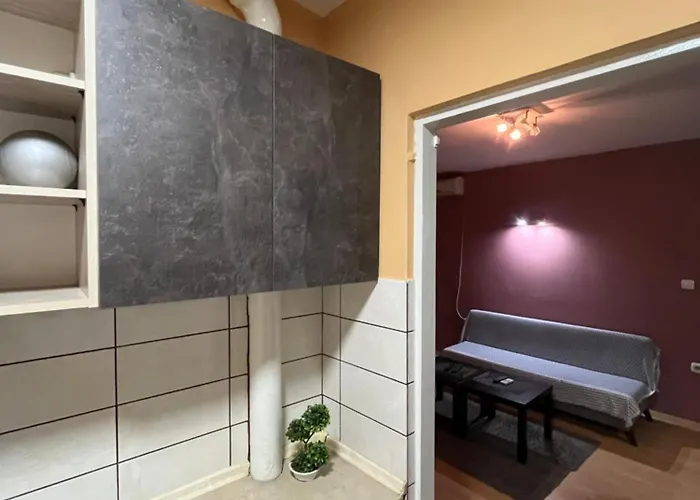 Square Vanilla Apartment Skopje