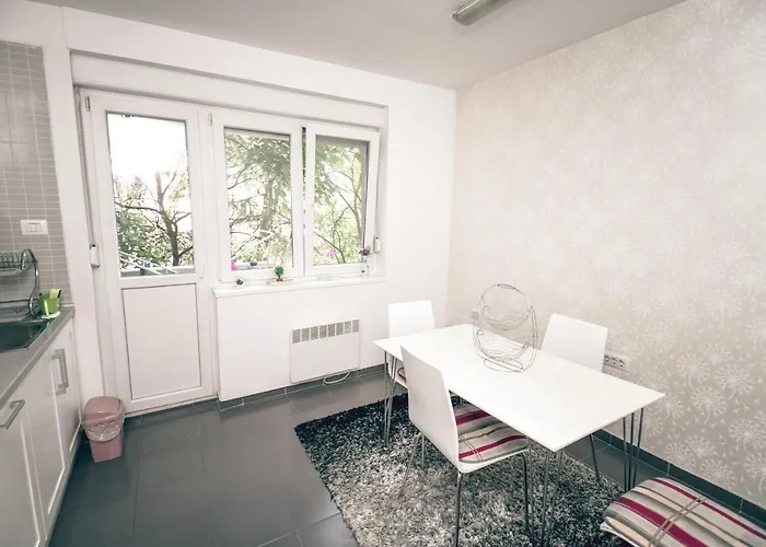 Square Vanilla Skopje