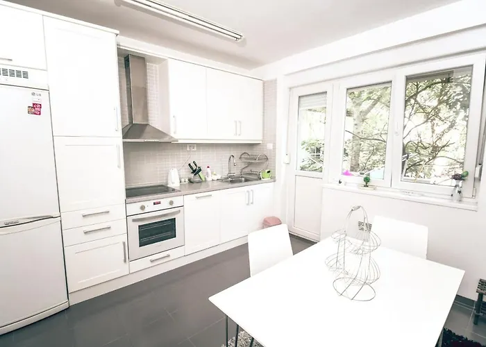 Apartment Square Vanilla