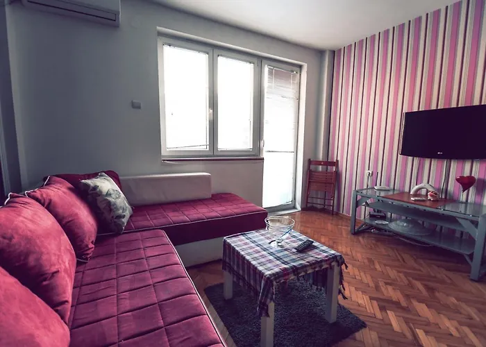 Square Vanilla Apartment