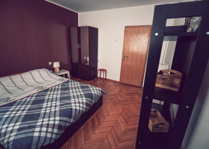 Square Vanilla Apartment Skopje