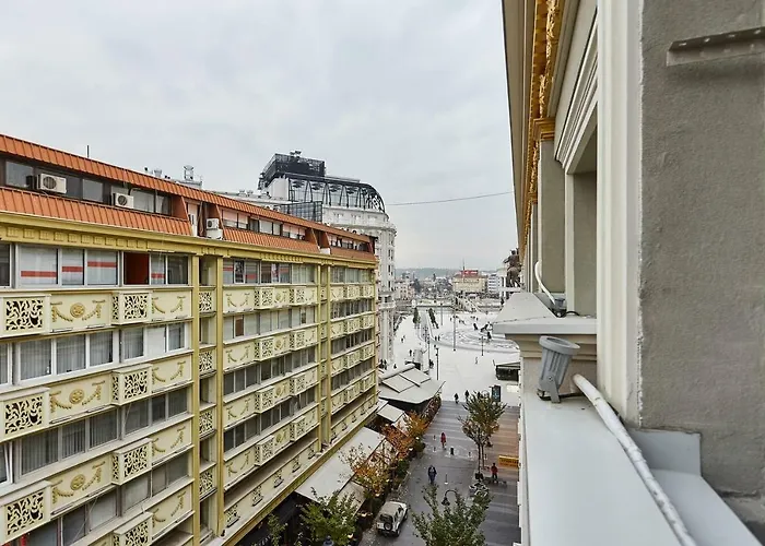 Apartment Square Vanilla